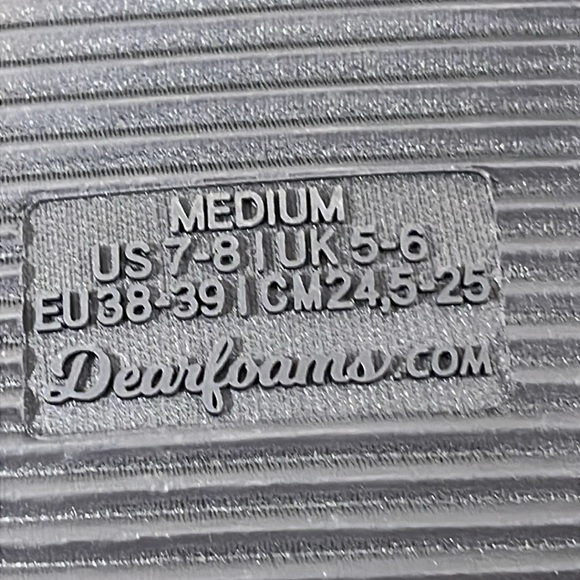 DEARFOAMS Slippers With Memory Foam Slip On Size 7-8 NEW - Picture 11 of 13